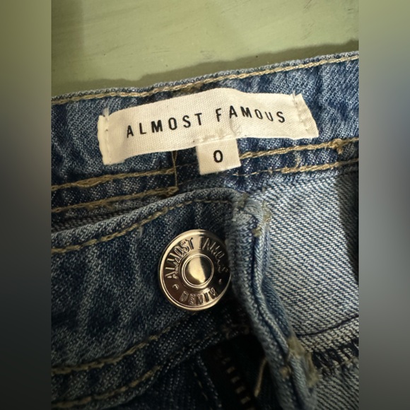 Almost famous jeans - Picture 2 of 7